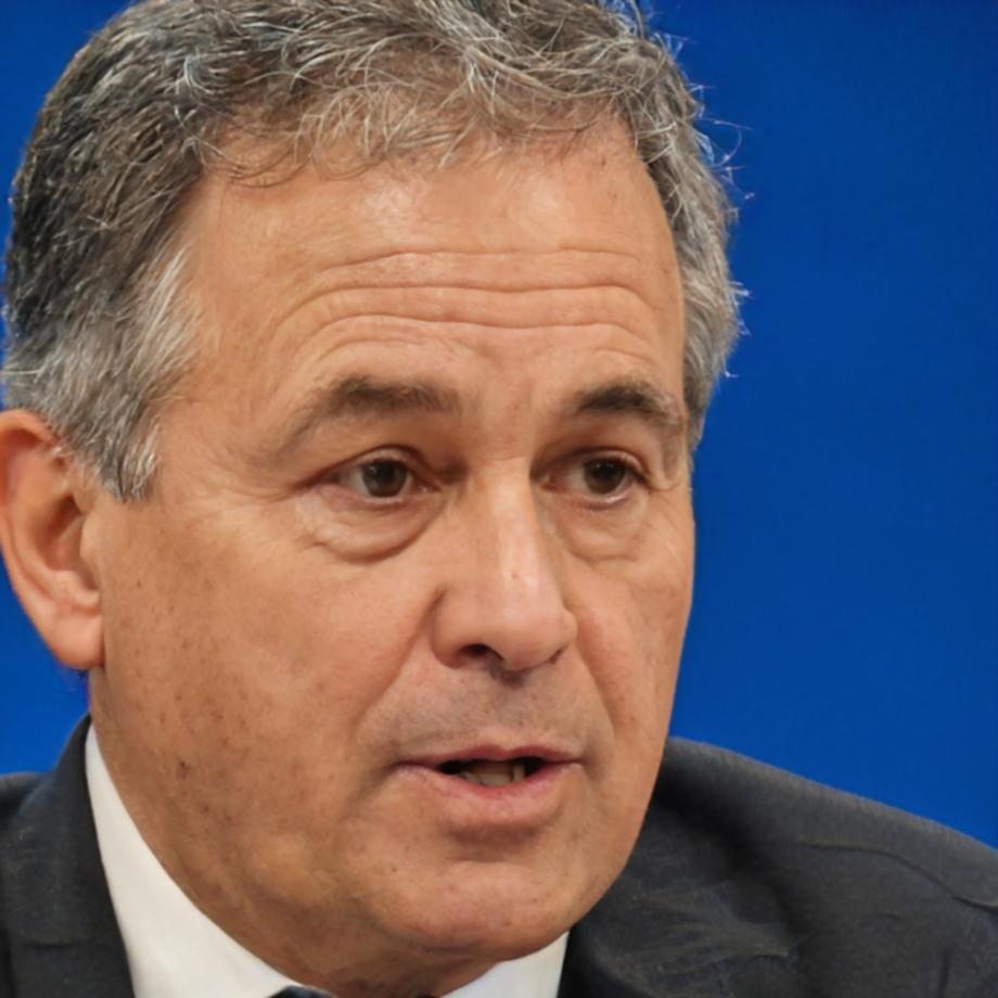 Portrait de Rémi Bellemare, expert en analyse financière